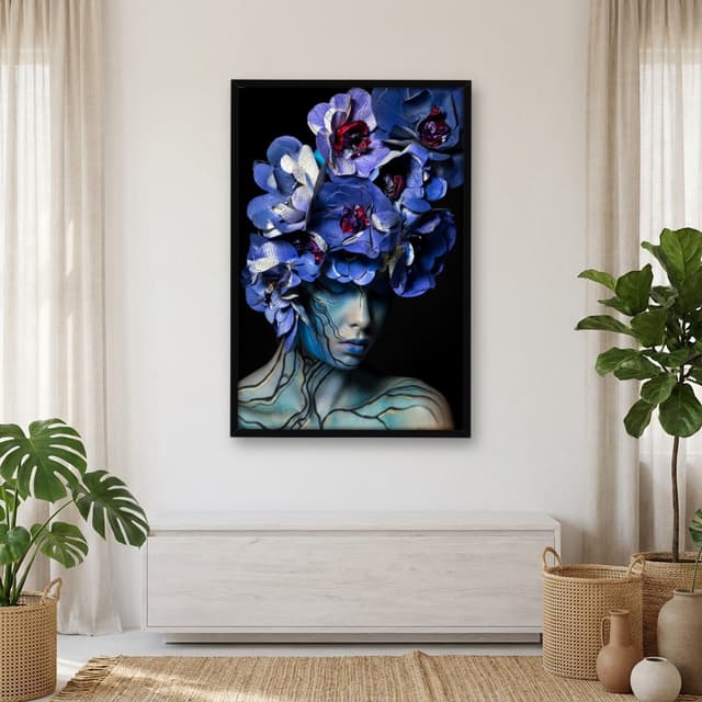 Quadro Decorativo Mulher Com Flores Roxas