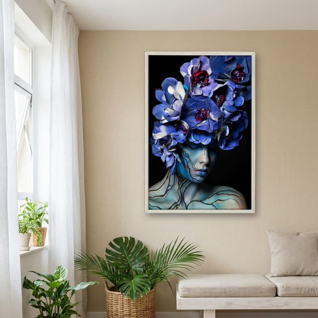 Quadro Decorativo Mulher Com Flores Roxas